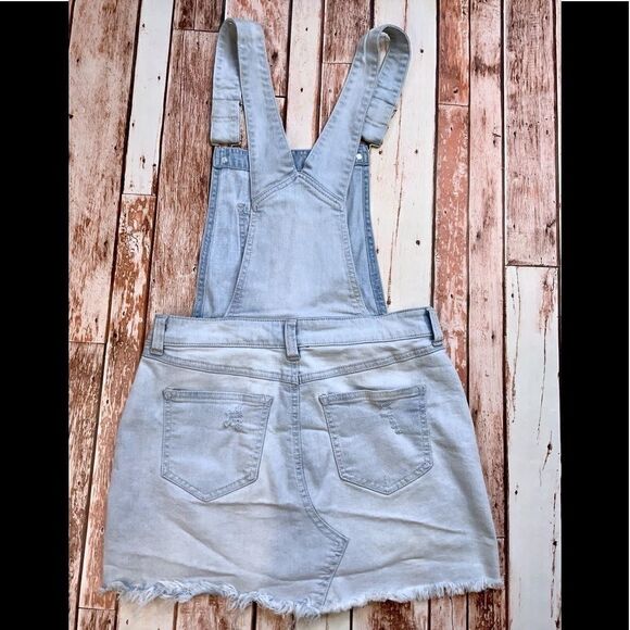 Distressed light denim overall skirt by Rewash M - Picture 3 of 6